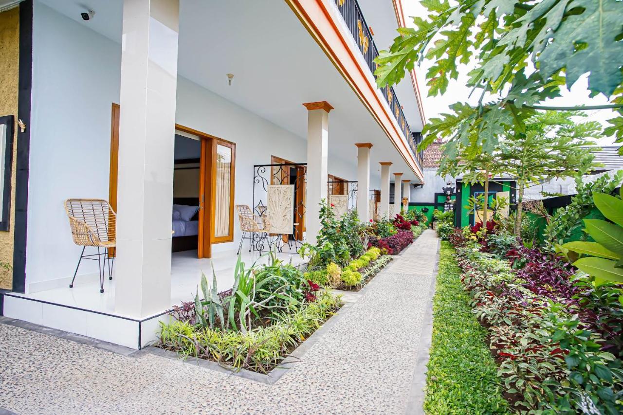 Guest House At Gunung Salak Bali Kerobokan Kültér fotó